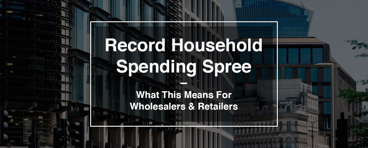 Record household spending spree img